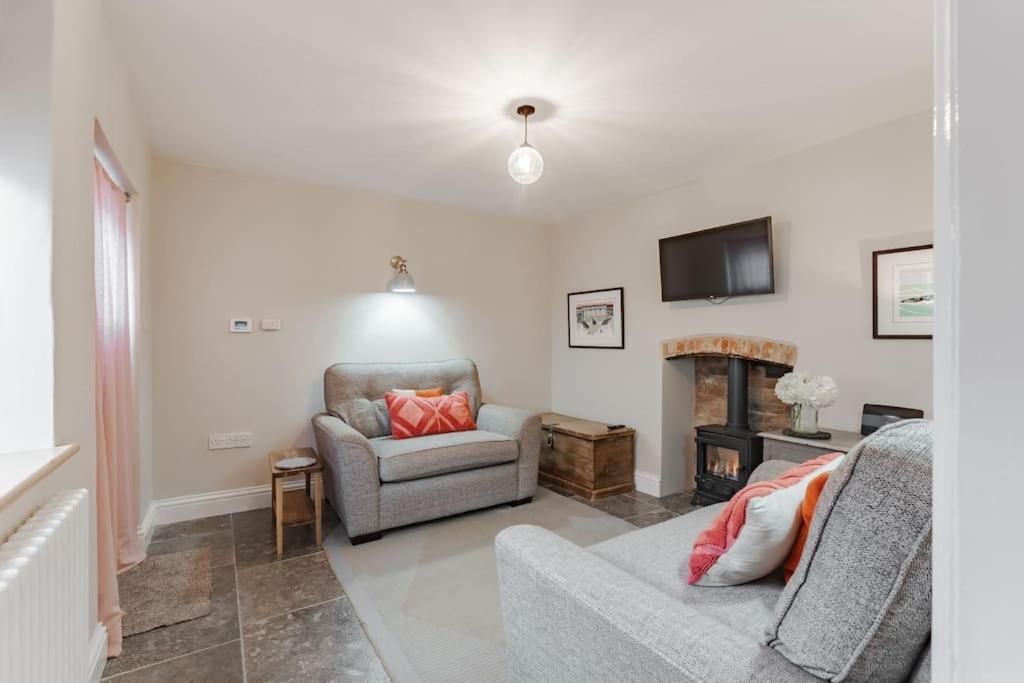 3 Mill Street - Norfolk Cottage Agency Холт Екстериор снимка