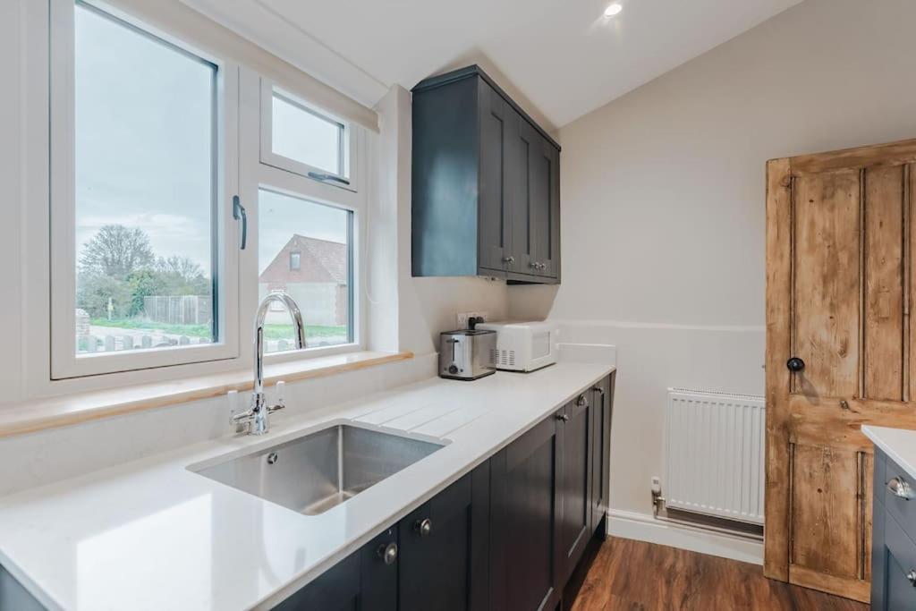 3 Mill Street - Norfolk Cottage Agency Холт Екстериор снимка